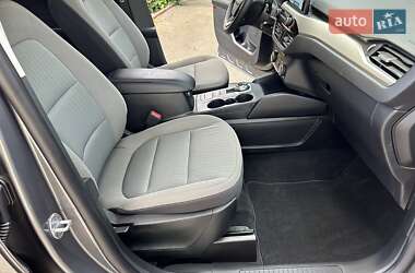 Внедорожник / Кроссовер Ford Escape 2022 в 