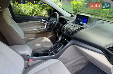 Внедорожник / Кроссовер Ford Escape 2013 в 