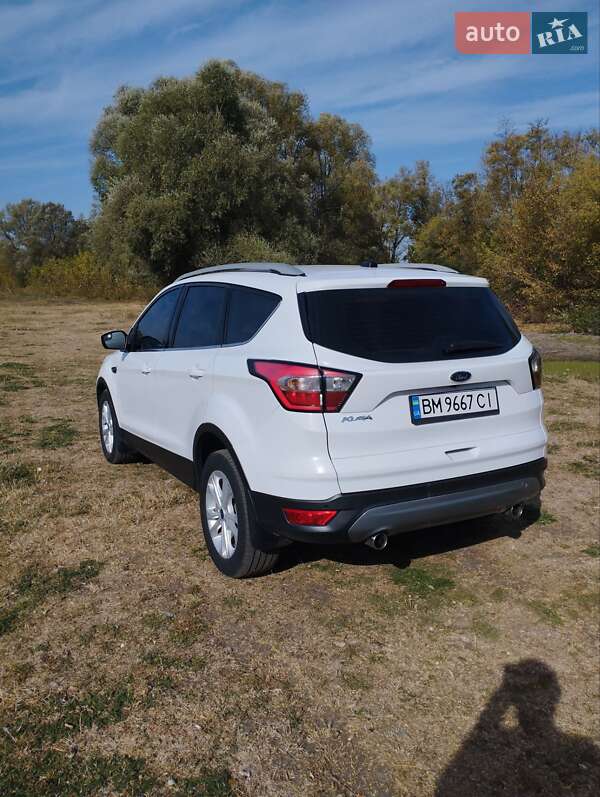 Внедорожник / Кроссовер Ford Escape 2017 в Сумах