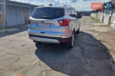 Внедорожник / Кроссовер Ford Escape 2019 в 