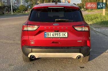 Внедорожник / Кроссовер Ford Escape 2019 в 