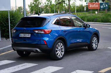 Внедорожник / Кроссовер Ford Escape 2021 в 