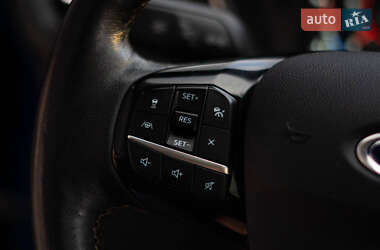 Внедорожник / Кроссовер Ford Escape 2021 в 