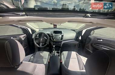 Внедорожник / Кроссовер Ford Escape 2017 в 