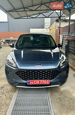 Внедорожник / Кроссовер Ford Escape 2020 в 