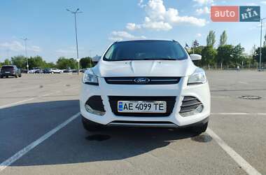 Позашляховик / Кросовер Ford Escape 2015 в Дніпрі