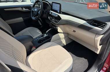 Внедорожник / Кроссовер Ford Escape 2020 в 