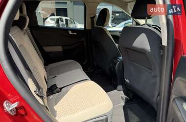 Внедорожник / Кроссовер Ford Escape 2020 в 