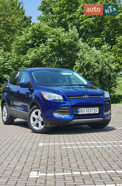 Внедорожник / Кроссовер Ford Escape 2015 в Дубно