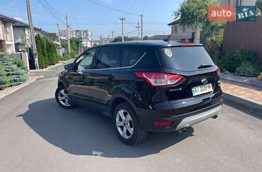 Внедорожник / Кроссовер Ford Escape 2016 в 