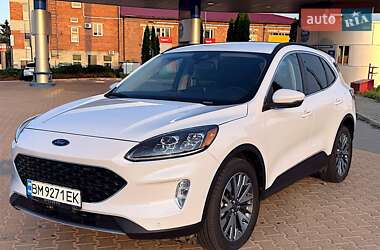 Внедорожник / Кроссовер Ford Escape 2020 в 