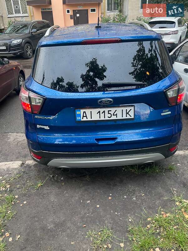 Внедорожник / Кроссовер Ford Escape 2017 в Киеве