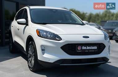 Внедорожник / Кроссовер Ford Escape 2020 в 