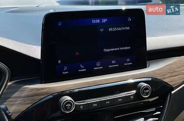 Внедорожник / Кроссовер Ford Escape 2020 в 