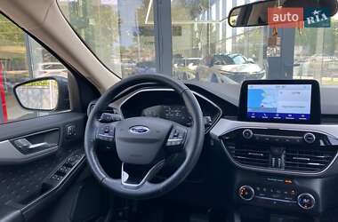 Внедорожник / Кроссовер Ford Escape 2020 в 