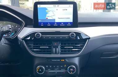 Внедорожник / Кроссовер Ford Escape 2020 в 