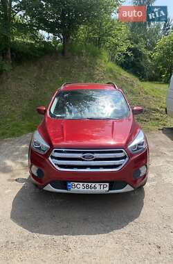 Внедорожник / Кроссовер Ford Escape 2018 в 
