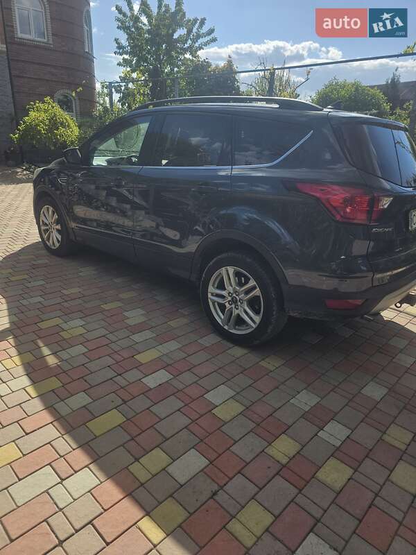 Внедорожник / Кроссовер Ford Escape 2019 в Умани фото 3 Внедорожник / Кроссовер Ford Escape 2019 в Умани