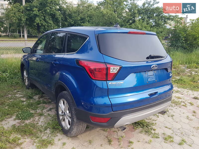 Внедорожник / Кроссовер Ford Escape 2019 в Харькове