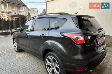 Внедорожник / Кроссовер Ford Escape 2017 в 