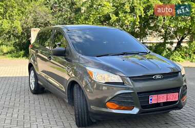 Внедорожник / Кроссовер Ford Escape 2016 в 