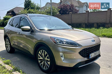 Внедорожник / Кроссовер Ford Escape 2020 в 