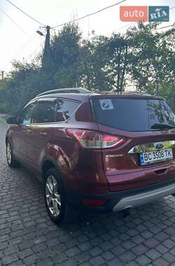 Позашляховик / Кросовер Ford Escape 2015 в 