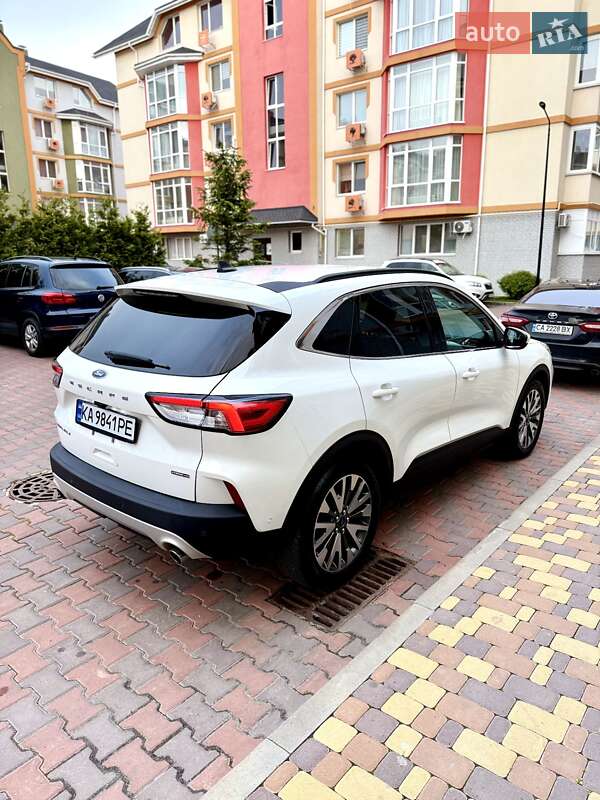 Внедорожник / Кроссовер Ford Escape 2021 в Киеве
