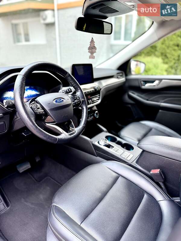 Внедорожник / Кроссовер Ford Escape 2021 в Киеве