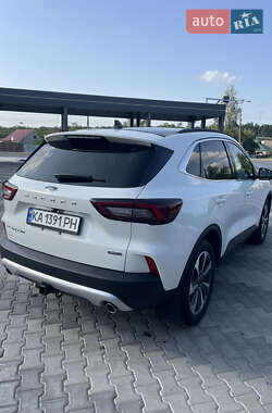 Внедорожник / Кроссовер Ford Escape 2023 в 