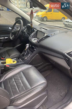 Внедорожник / Кроссовер Ford Escape 2014 в 