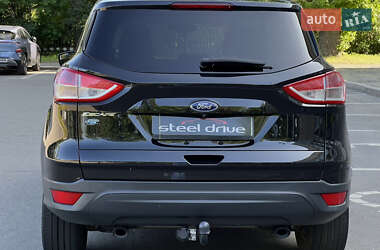 Позашляховик / Кросовер Ford Escape 2014 в 
