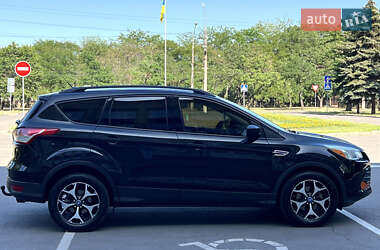 Позашляховик / Кросовер Ford Escape 2014 в 