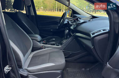 Позашляховик / Кросовер Ford Escape 2014 в 