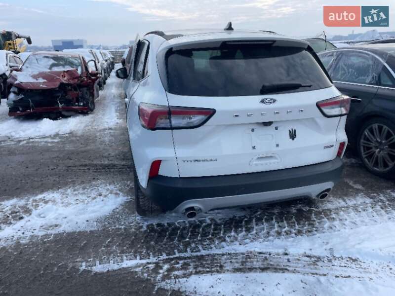 Внедорожник / Кроссовер Ford Escape 2021 в Киеве