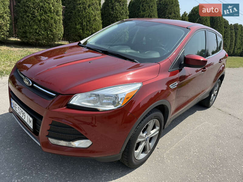Внедорожник / Кроссовер Ford Escape 2016 в Днепре