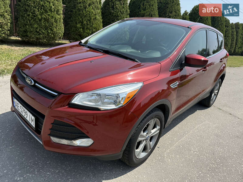 Внедорожник / Кроссовер Ford Escape 2016 в Днепре