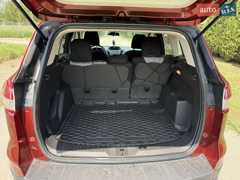 Внедорожник / Кроссовер Ford Escape 2016 в Днепре