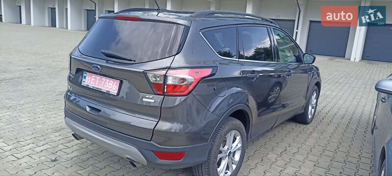 Внедорожник / Кроссовер Ford Escape 2018 в Луцке