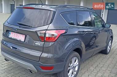 Внедорожник / Кроссовер Ford Escape 2018 в 