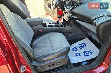 Внедорожник / Кроссовер Ford Escape 2016 в 
