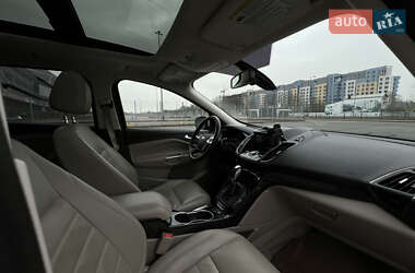 Позашляховик / Кросовер Ford Escape 2014 в 