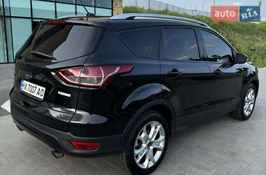Внедорожник / Кроссовер Ford Escape 2015 в 