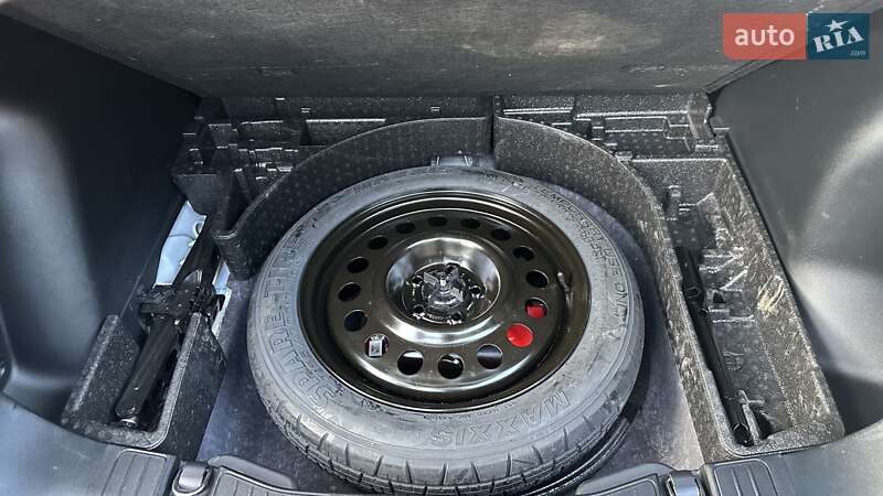 Внедорожник / Кроссовер Ford Escape 2020 в Вишневом