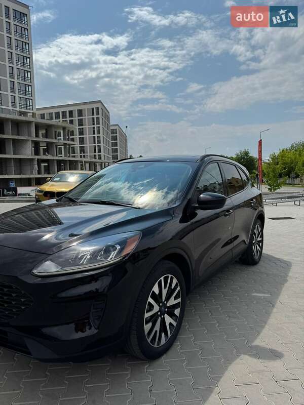 Внедорожник / Кроссовер Ford Escape 2020 в Львове