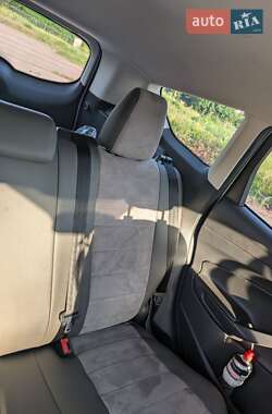 Внедорожник / Кроссовер Ford Escape 2017 в 