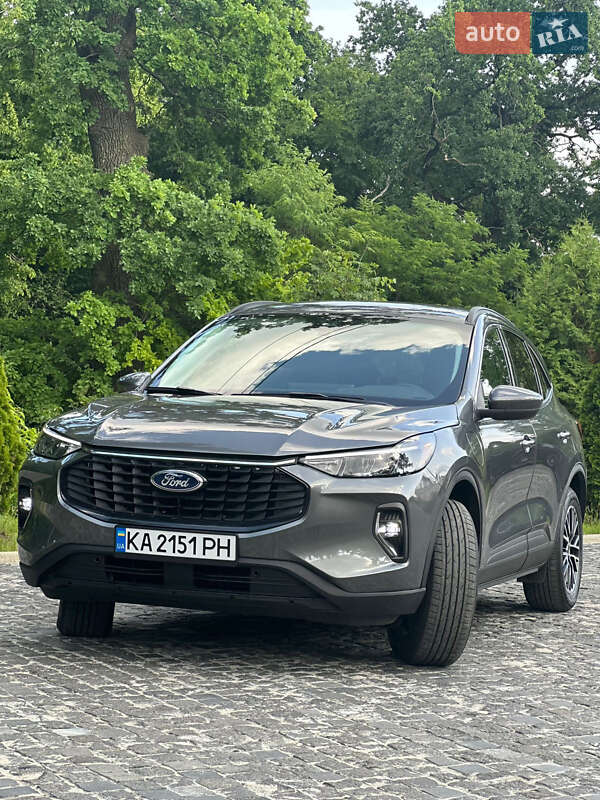 Внедорожник / Кроссовер Ford Escape 2023 в 