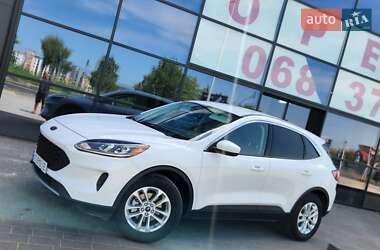 Внедорожник / Кроссовер Ford Escape 2021 в 