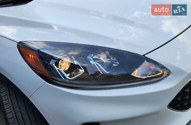 Внедорожник / Кроссовер Ford Escape 2021 в 