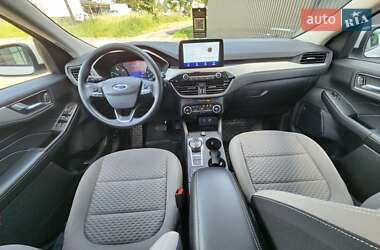 Внедорожник / Кроссовер Ford Escape 2021 в 